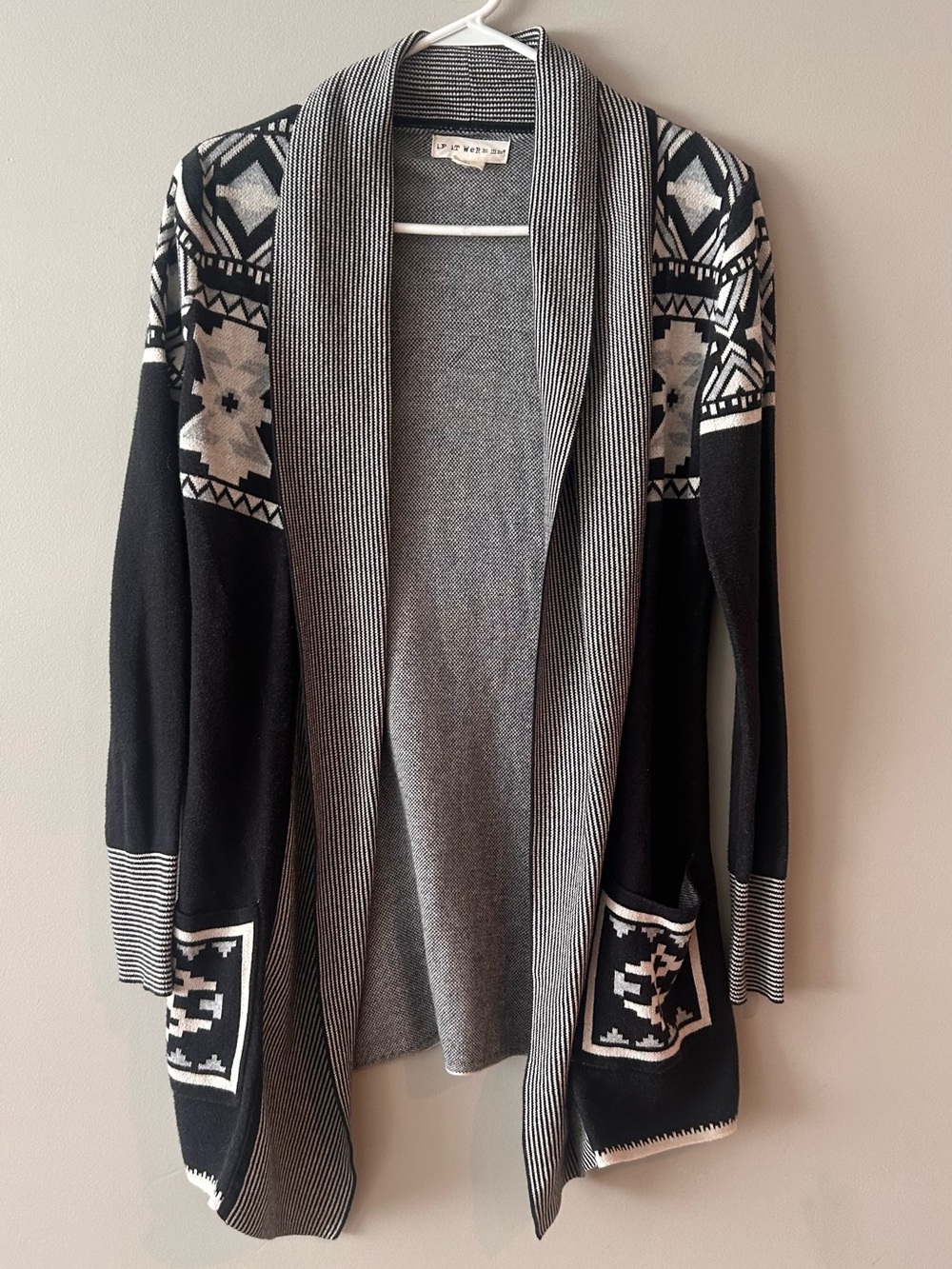 if it were me Black & Gray Patterned Open-Front Cardigan